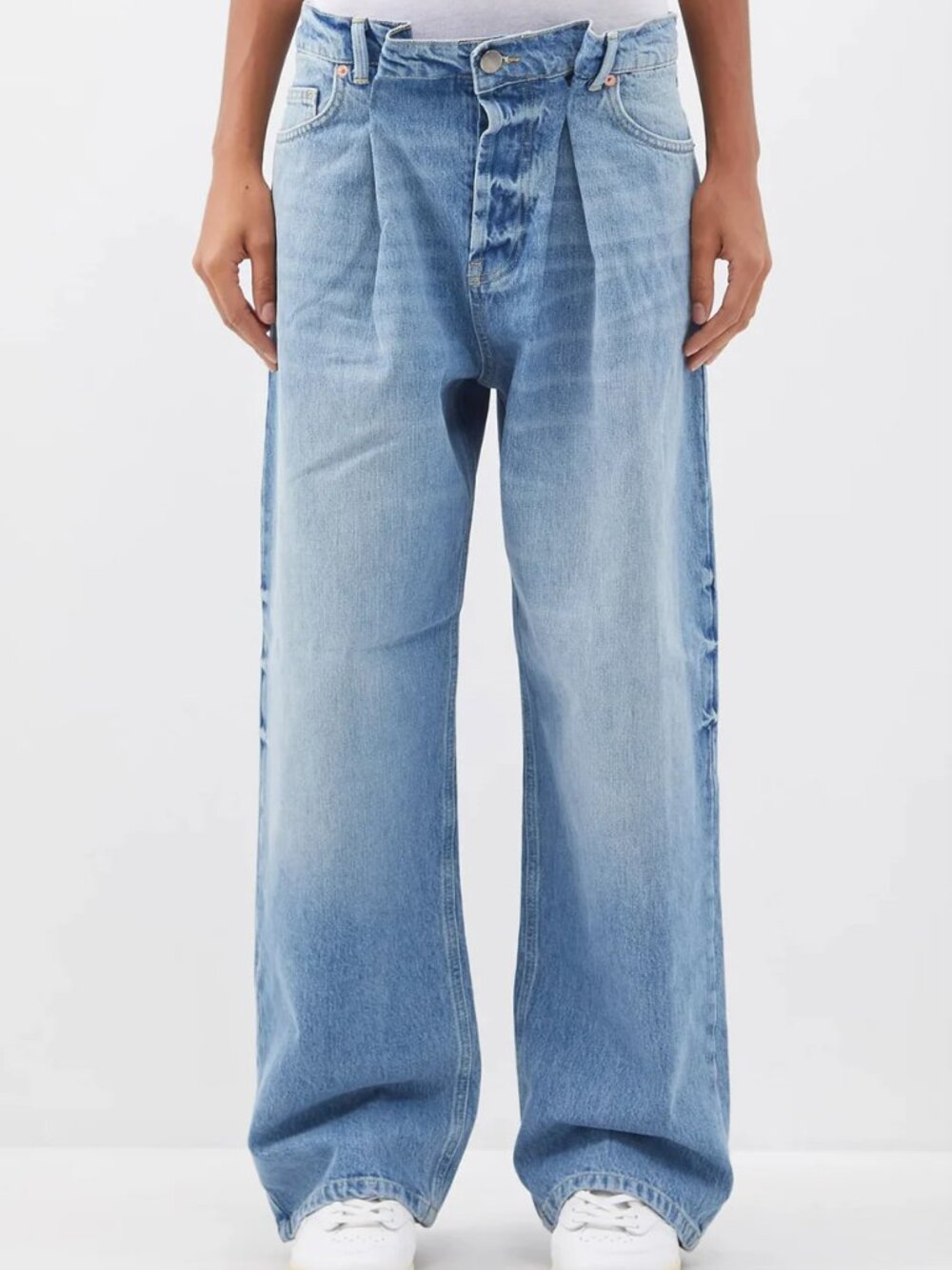 RAEY Fold light blue wash wide leg relaxed baggy boyfriend jeans